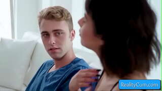 Учке ай, кызьы та брюнетка милашка-аслэсьтыз бадӟым люкетэз мур иса чиньыоссэ сюпсе пинал пудо но пизда