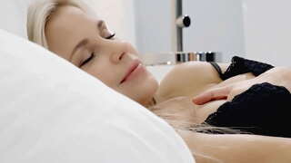 Cho PHÉP LÀM NÓ - #Rebecca Volpetti #Isabella Sao #Kinuski - Sừng Nhóm Vui vẻ Với Một Siêu Nóng Ba