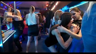 Strring munggah honeys lan hunks alam bébas kabutuhan